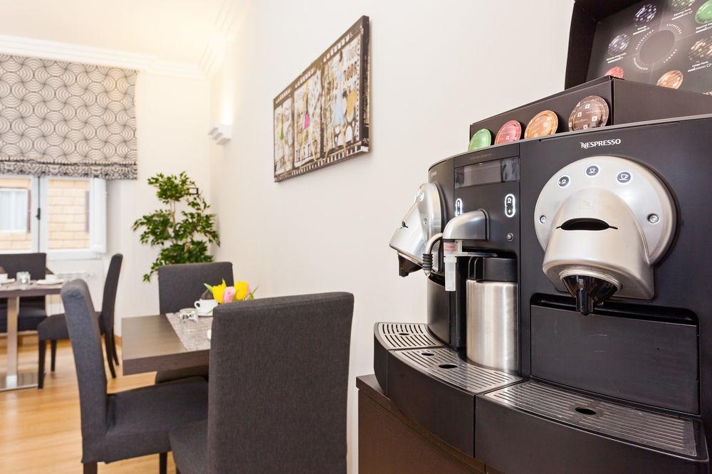 Domus Best Guest House Рим Экстерьер фото
