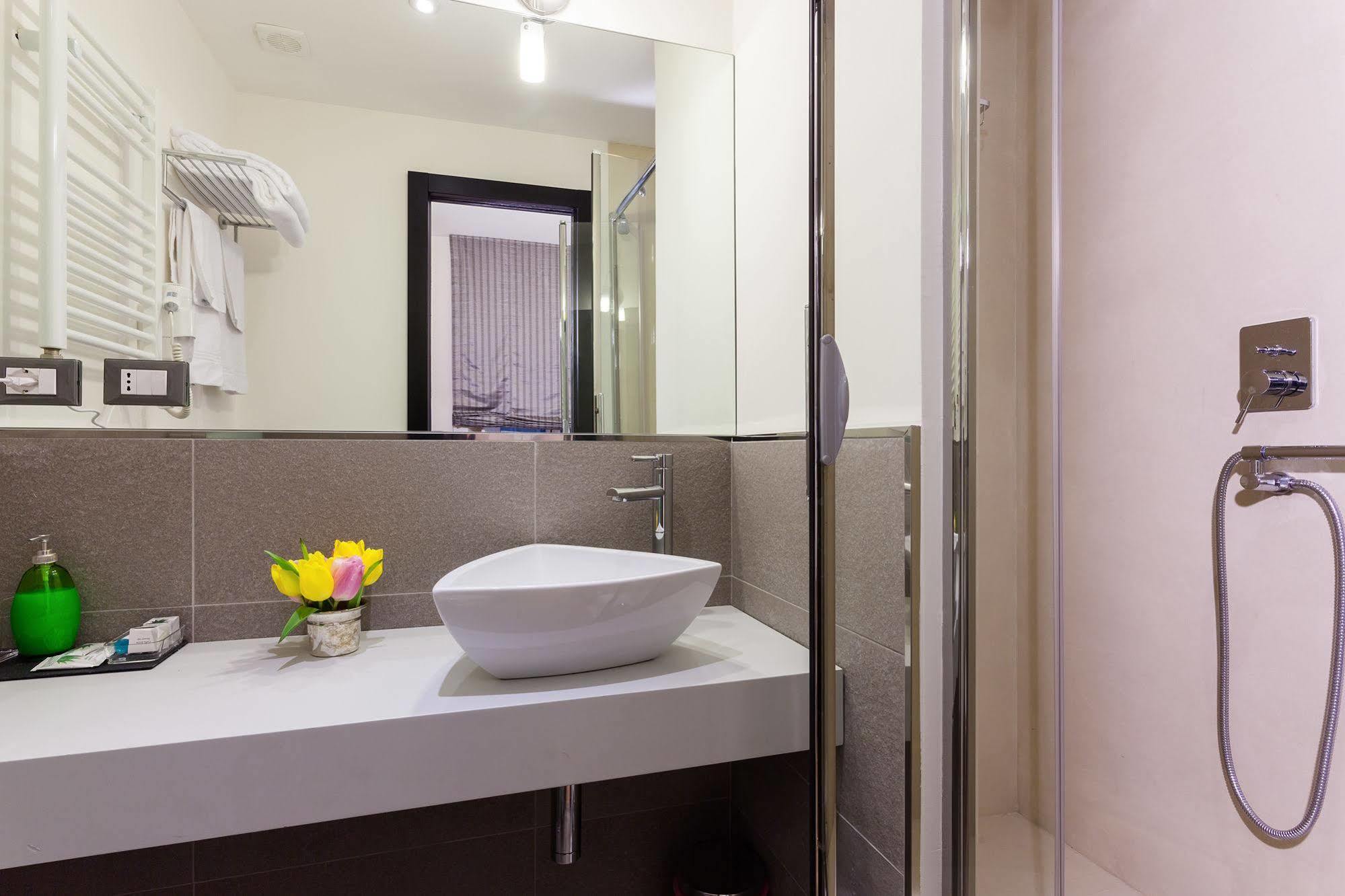 Domus Best Guest House Рим Экстерьер фото