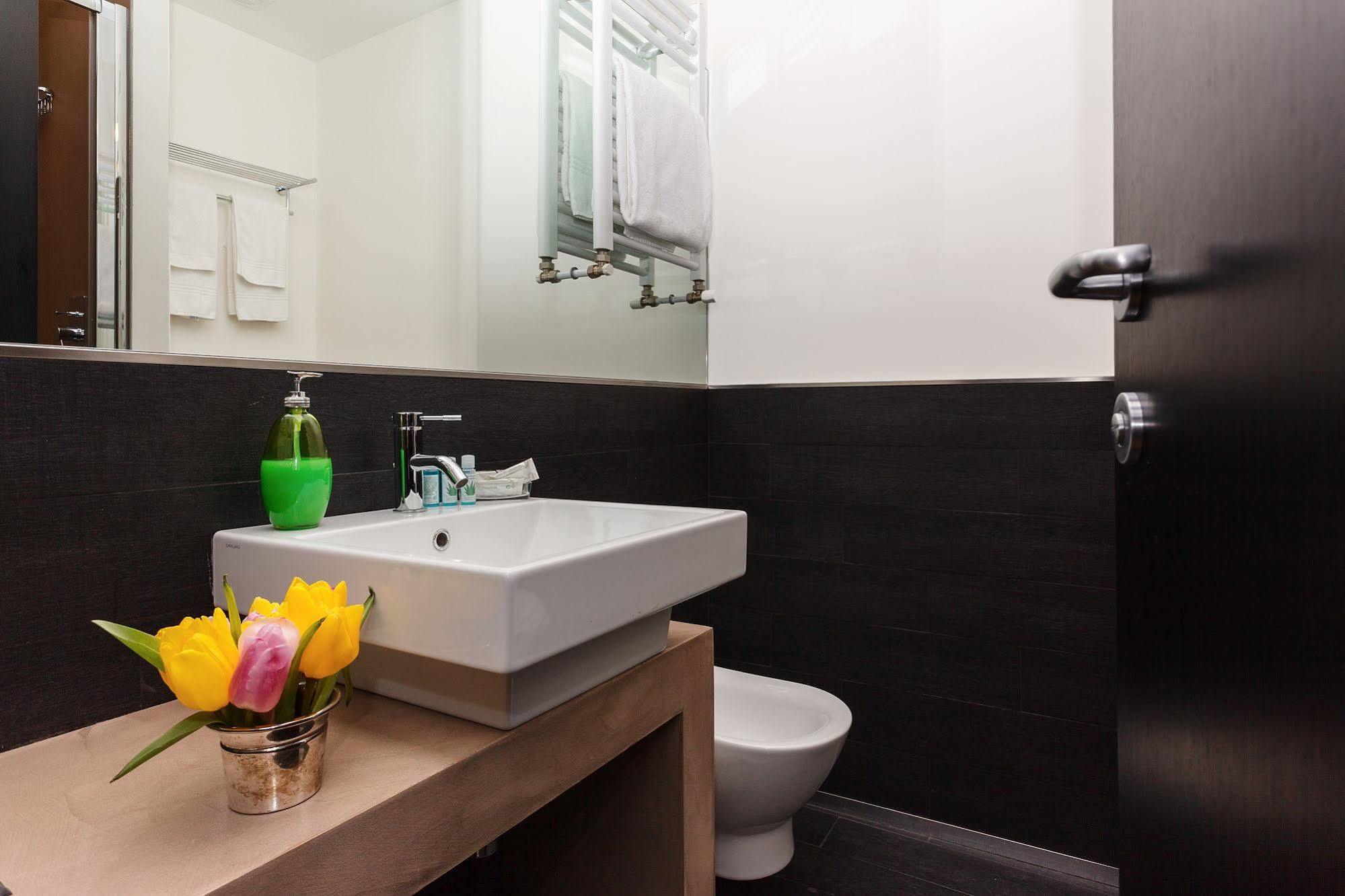 Domus Best Guest House Рим Экстерьер фото