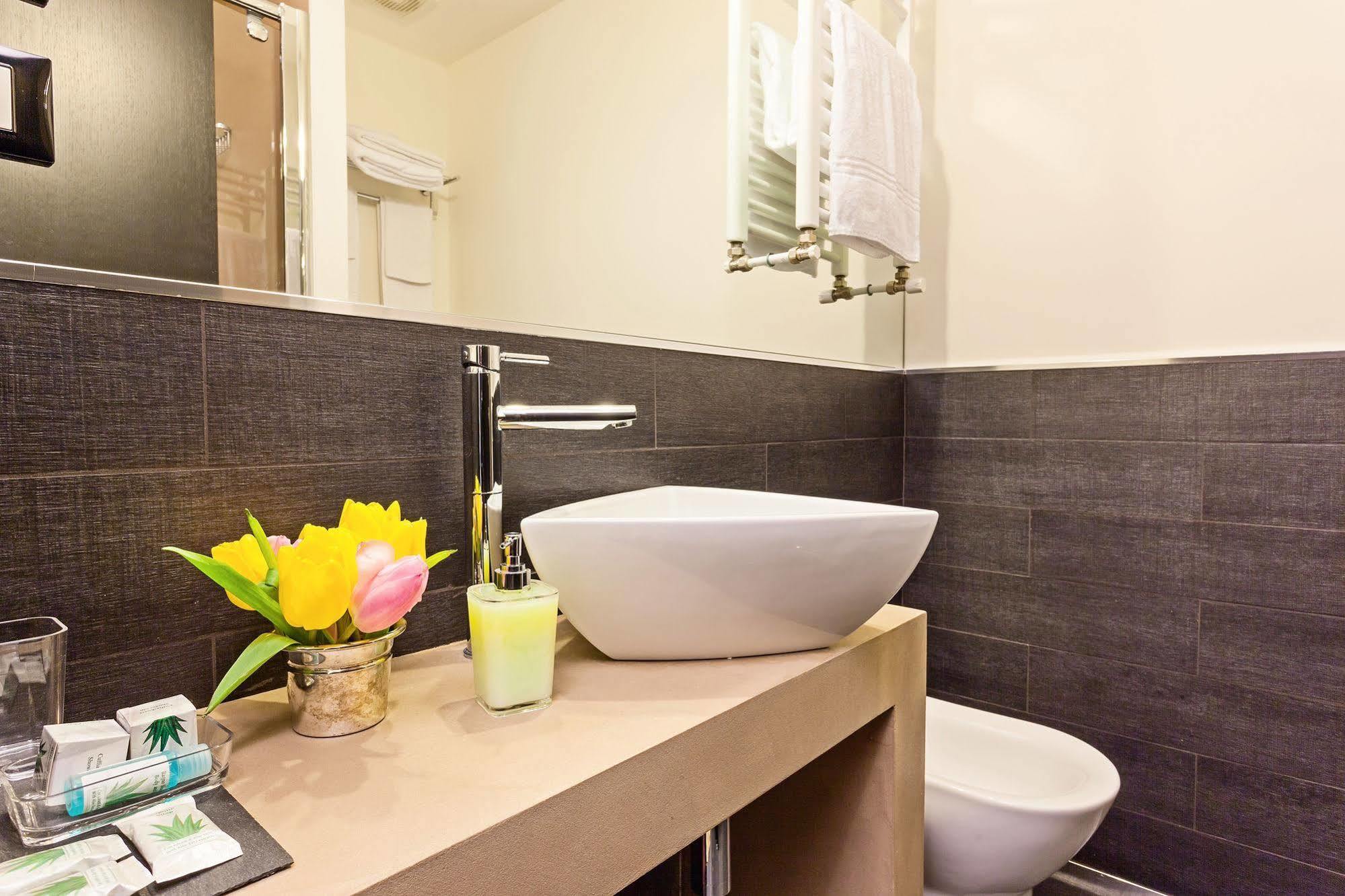 Domus Best Guest House Рим Экстерьер фото