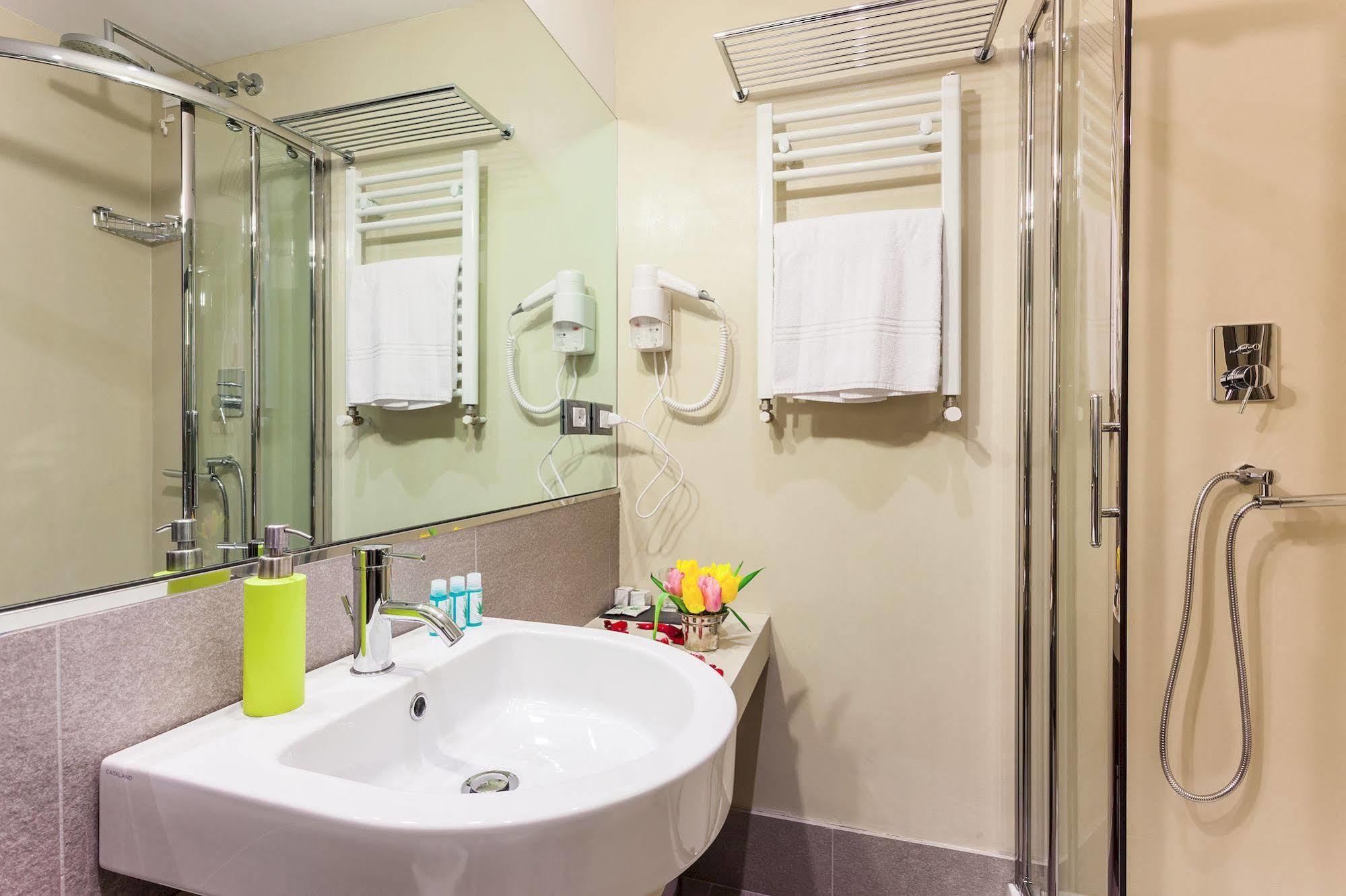 Domus Best Guest House Рим Экстерьер фото