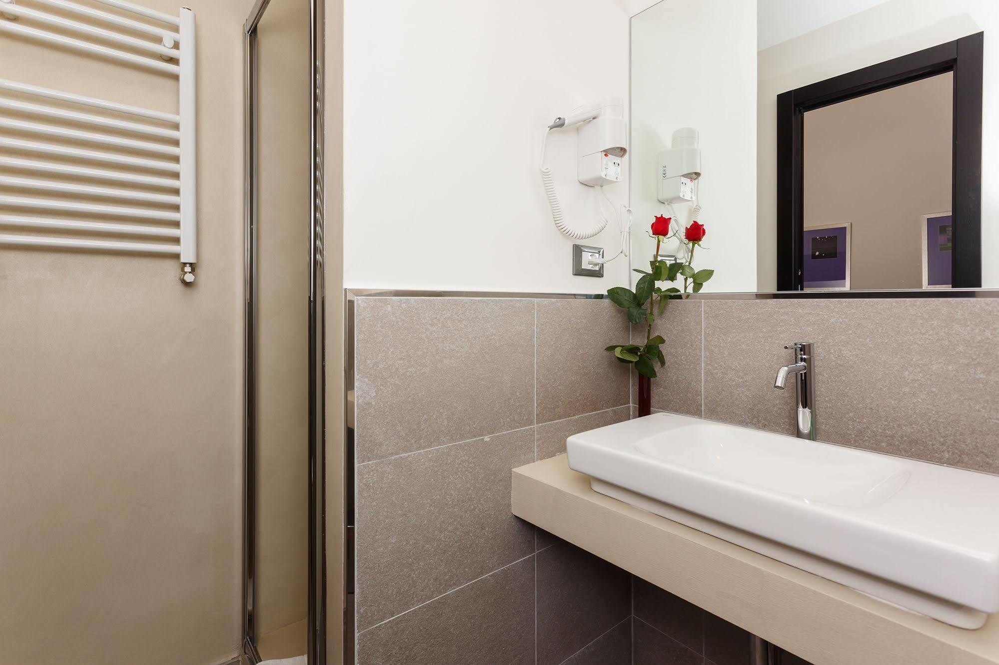 Domus Best Guest House Рим Экстерьер фото