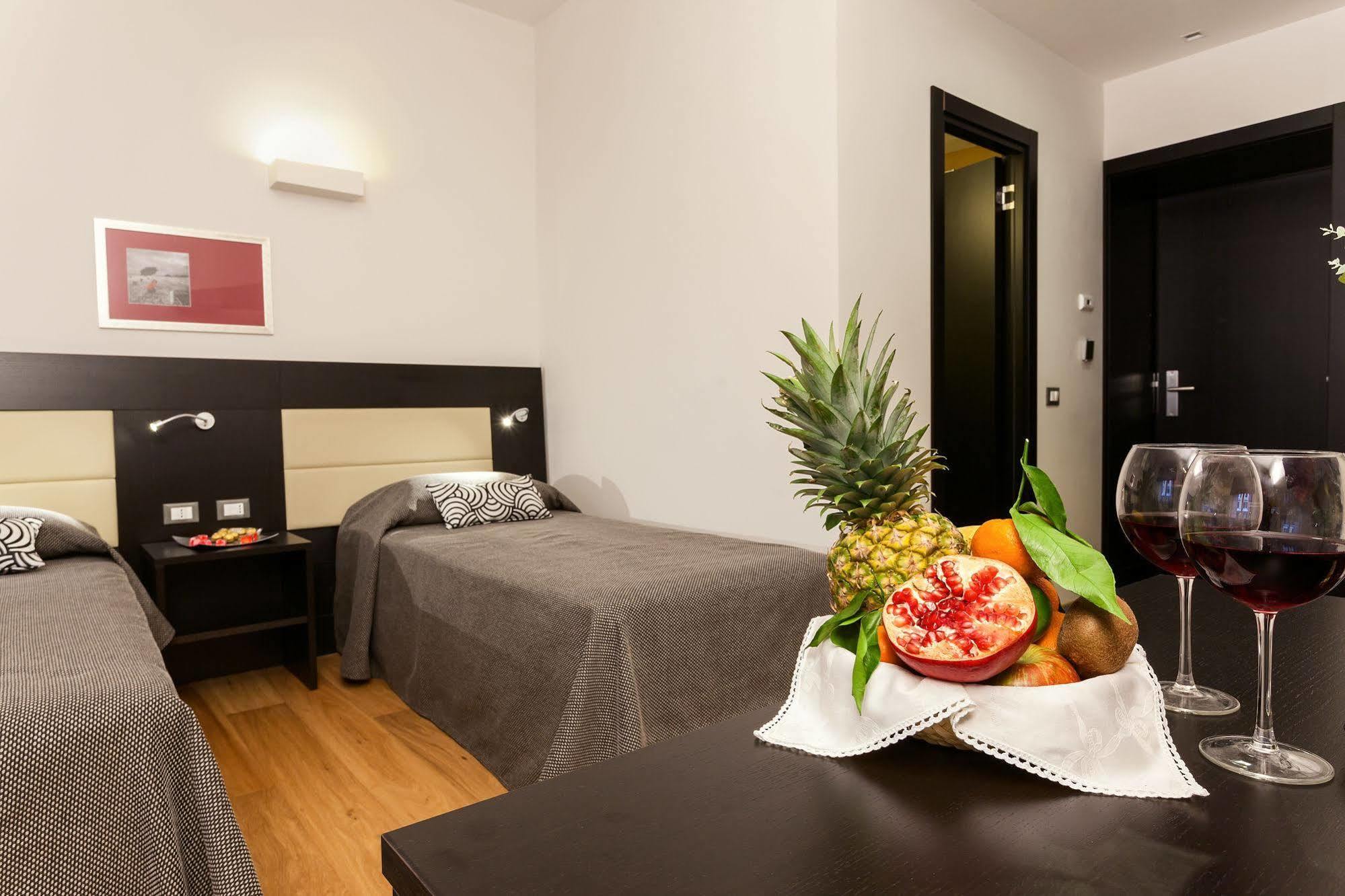 Domus Best Guest House Рим Экстерьер фото